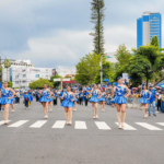 El Salvador conmemora 203 años de independencia con multitudinaria marcha