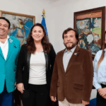 Puerto de La Unión recibe buque y refuerza economía oriental