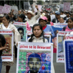 El papa pide poner fin a la “pandemia de armas” y un alto a los conflictos