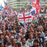 Liam Hemsworth anuncia su compromiso con Gabriella Brooks tras divorciarse de Miley Cyrus