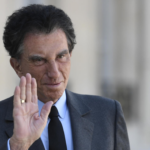 Director general del Washington Post deja el cargo tras recortes de personal