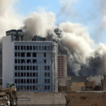 Arsenal derrota al Chelsea y sostiene el liderato en la Premier League