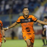 Ataques nocturnos rusos dejan al menos 12 muertos en Ucrania