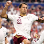 Iván Bartón dirigió la semifinal Francia-España y completó cuatro designaciones en el Mundial 2026