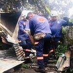 Sacerdote muere tras caerle una cruz durante una misa en Ecuador